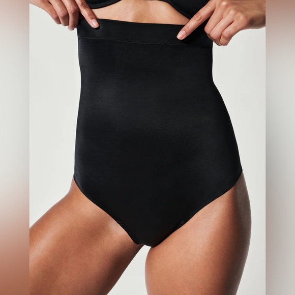 💐Spanx Suit Your Fancy Shaping High-Waisted Thong - Picture 2 of 4